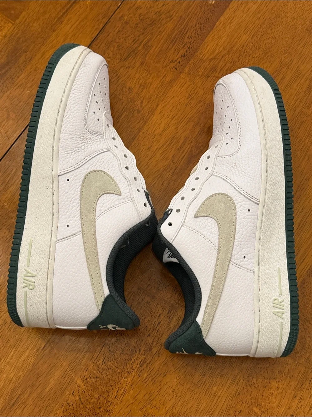 Nike Air Force 1 Low '07 LV8 Vintage Green Men's Size 9.5 Sneakers HF1939-100
